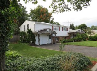 250 Orchard Ave, Belford, NJ 07718