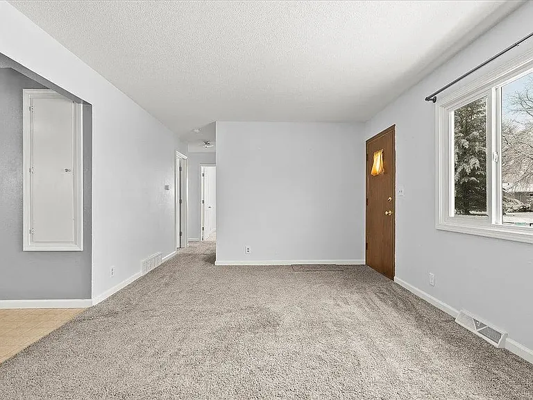 1417 Starview Dr — Photo 4