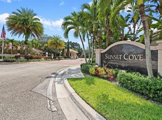 10012 NW 2nd St, Plantation, FL 33324