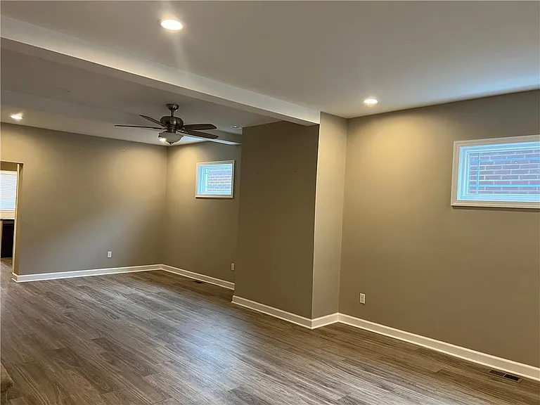 231 Lehigh Ave — Photo 15