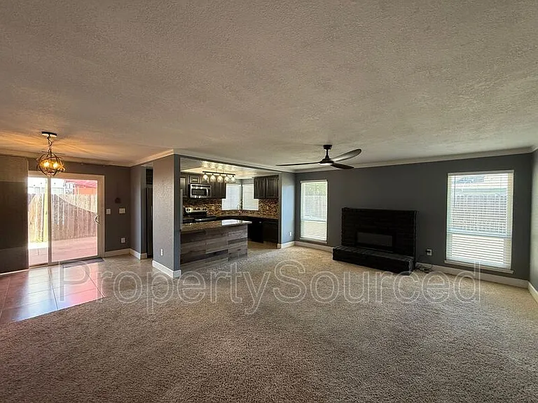 856 Nottingham Dr — Photo 8