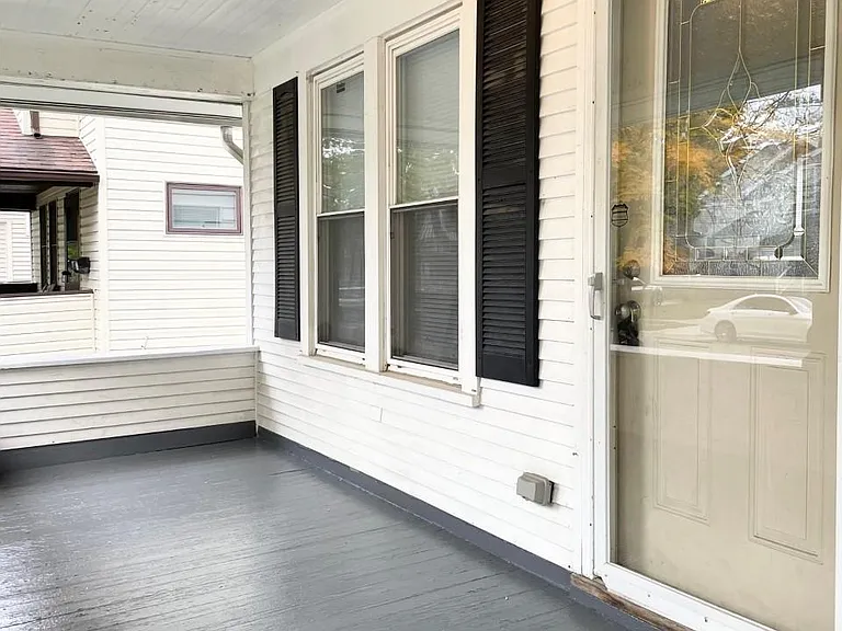 581 Colima Dr — Photo 2