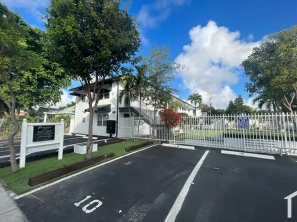 1821 Thomas St, Hollywood, FL 33020