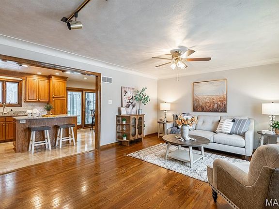 2nd image of 5012 Courtside Dr