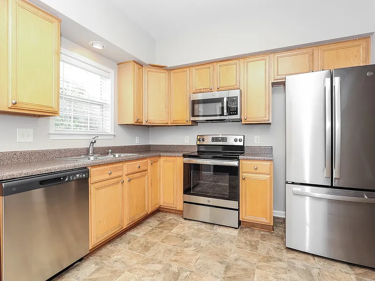 1606 Safe Harbor Ct — Photo 9