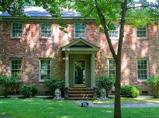 298 E Queens Dr, Williamsburg, VA 23185