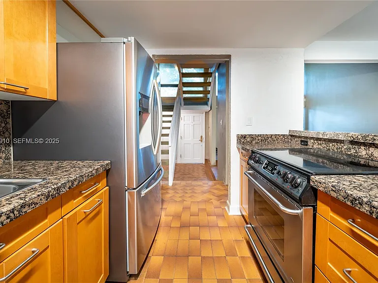 19212 NE 25th Ave #283D — Photo 25