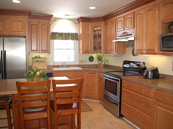 2nd image of 5125 Mantle Ct