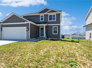 2932 Yordi Dr, Norwalk, IA 50211
