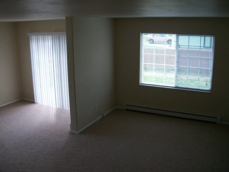 1304 W Babcock St #D — Photo 8