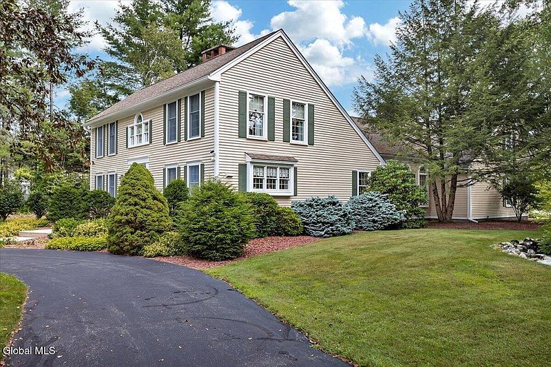 4th image of 26 Honey Hollow Road