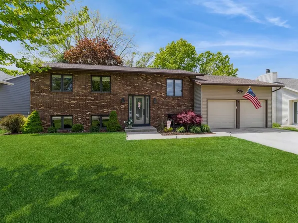 2211 Prairie View E, Ames, IA 50010