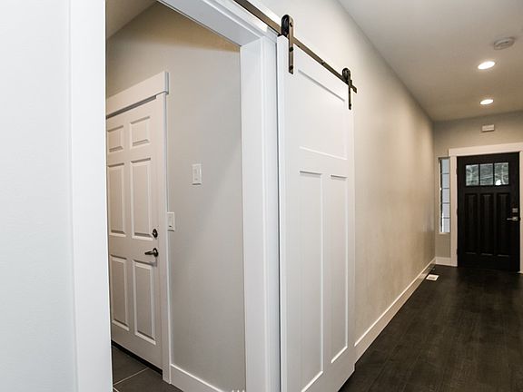 2nd image of 8670 Valley Ct