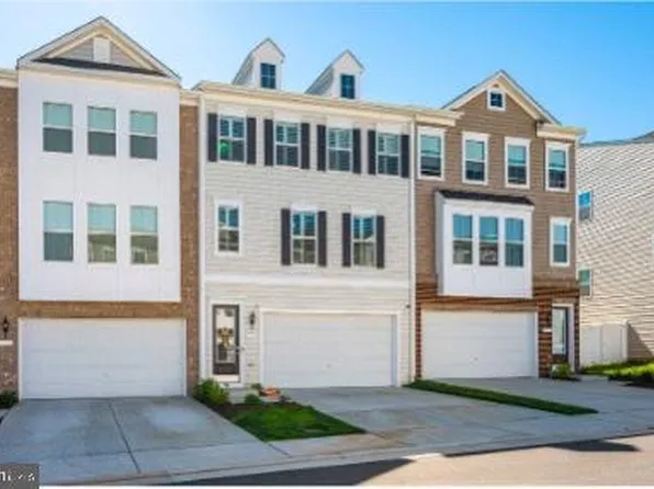 5043 Melissa Pl, Woodbridge, VA 22192