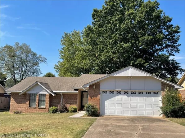 3008 S 100th St, Fort Smith, AR 72903
