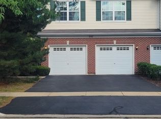 267 S Alder Creek Dr, Romeoville, IL 60446