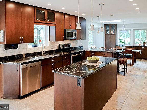 4th image of 10435 Woodbury Knoll Ct