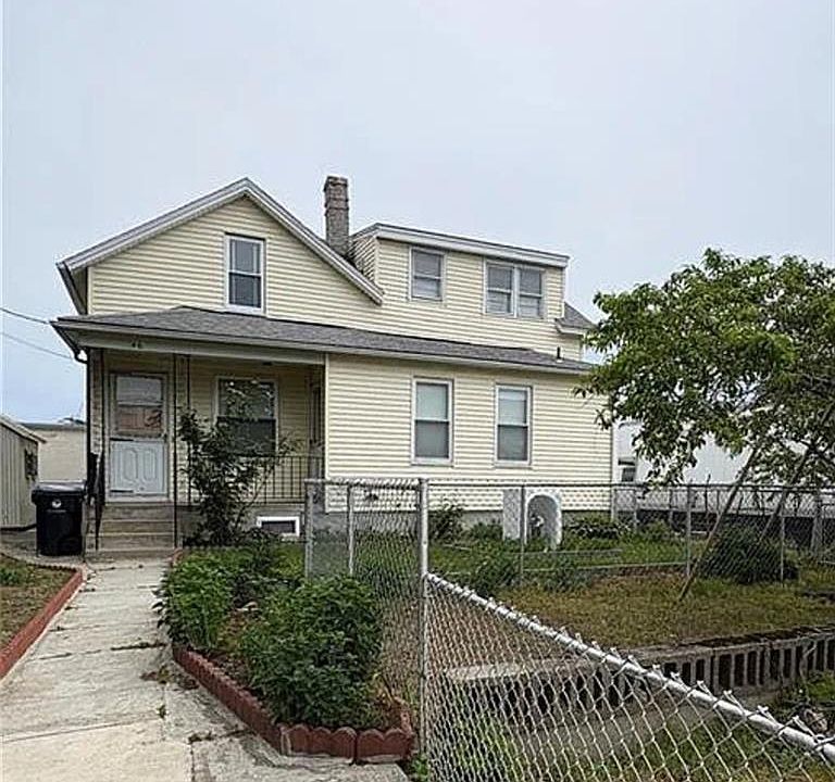 1st image of 46 Humboldt Ave