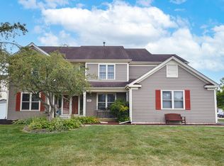 591 Salceda Ln, Mundelein, IL 60060