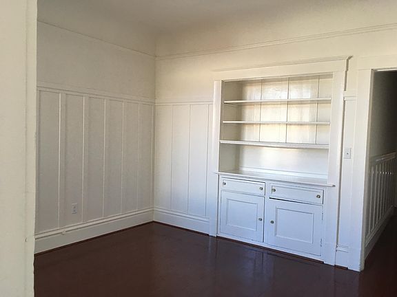 2nd image of 546 Clement St #D