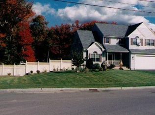 42 Highland Meadow Dr, North Attleboro, MA 02760