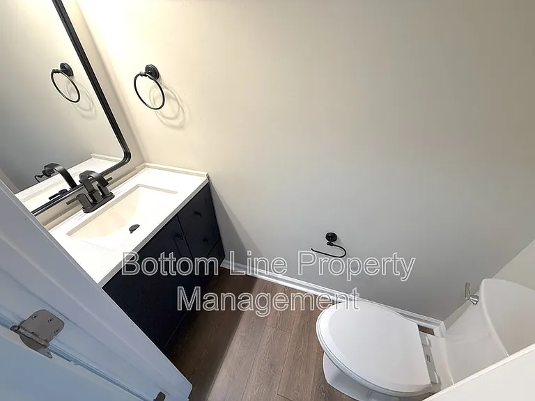 10016 Heatherly Ct — Photo 8