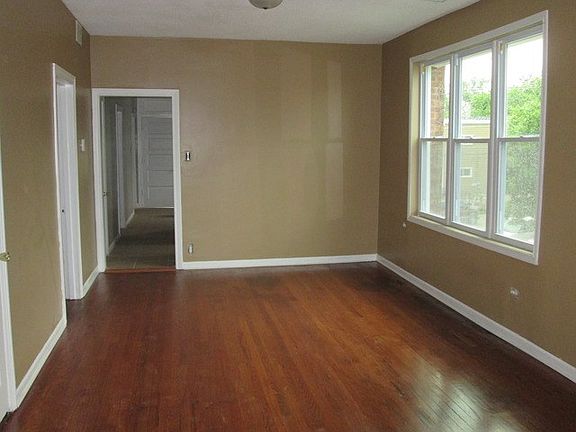 3rd image of 2100 S 48th Ct