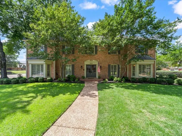2835 Hunters Forest Dr, Germantown, TN 38138