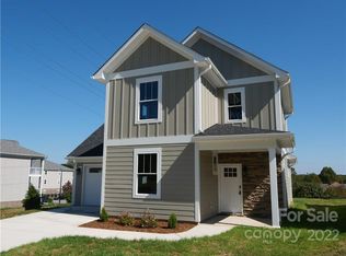 2644 2nd St NE, Hickory, NC 28601