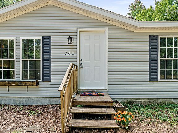 3rd image of 761 E White Lake Dr