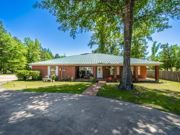 613 W Point Rd, Kilgore, TX 75662