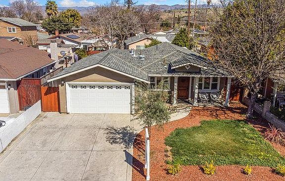 3rd image of 453 Harmony Ln