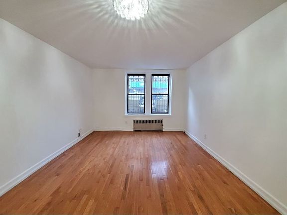2nd image of 64 Edgecombe Ave APT 1