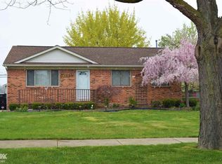 18641 Common Rd, Roseville, MI 48066