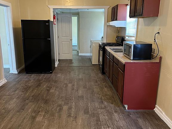 Living/dining/kitchen