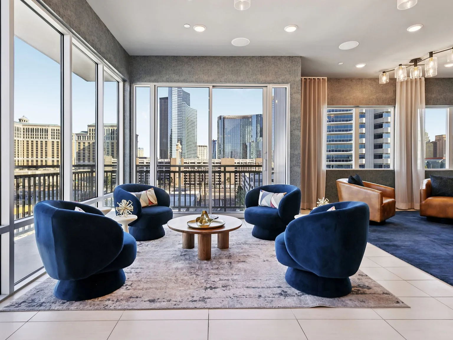 Lura Vegas Apartments — Photo 3