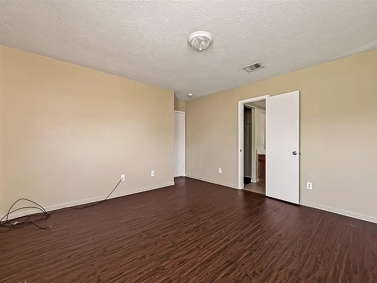 827 Royal George Ln — Photo 30