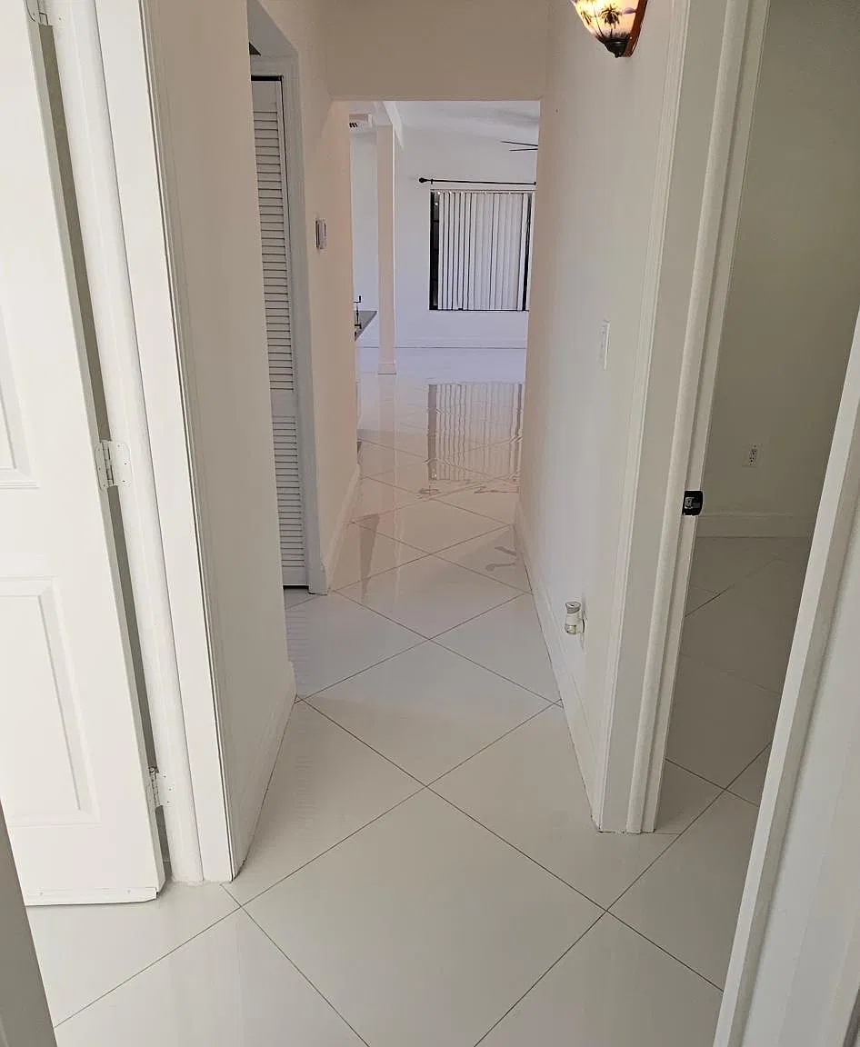 SW 20th Street, Fort Lauderdale — Photo 3