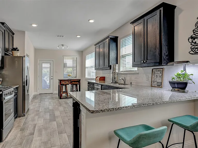 7205 Windy Meadow Dr — Photo 14