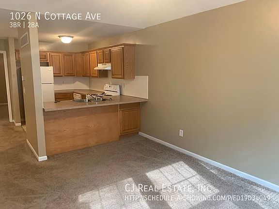 3rd image of 1026 N Cottage St