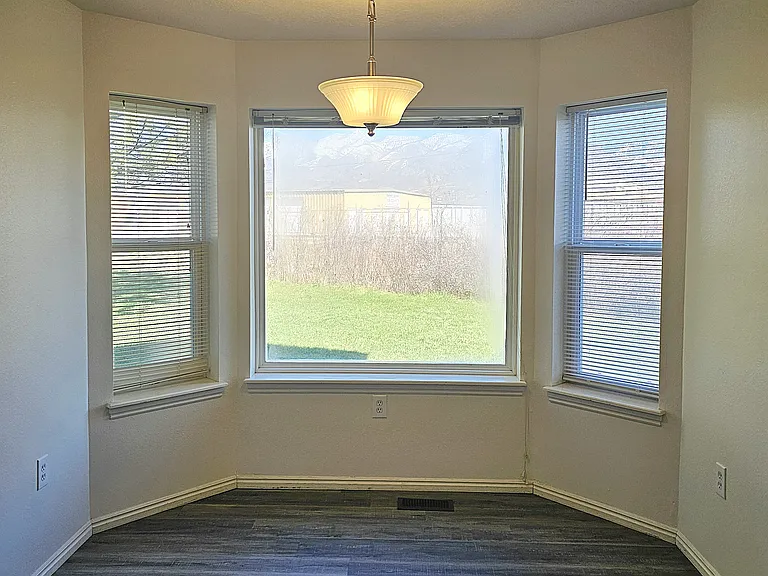 Hanbury Manor Apartments — Photo 6