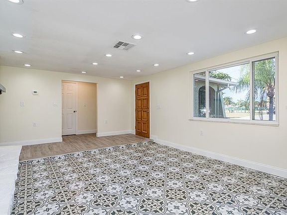 4th image of 13816 Celida Ave