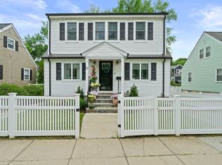 73 Hawthorne St, Roslindale, MA 02131