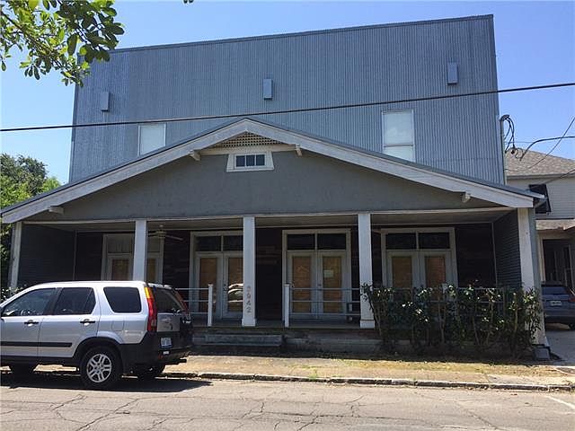 1st image of 3942 Laurel St APT B