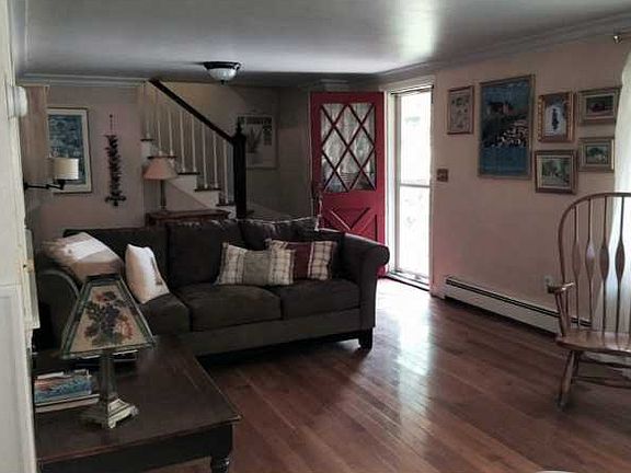 2nd image of 14 Drill St