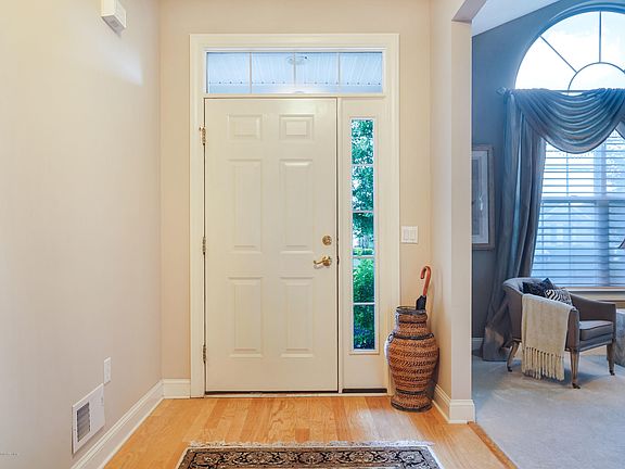 4th image of 446 Monticello Ln