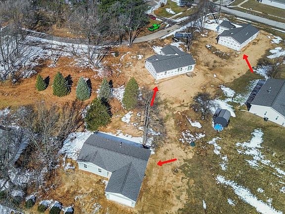 4th image of 522 Oxford Rd