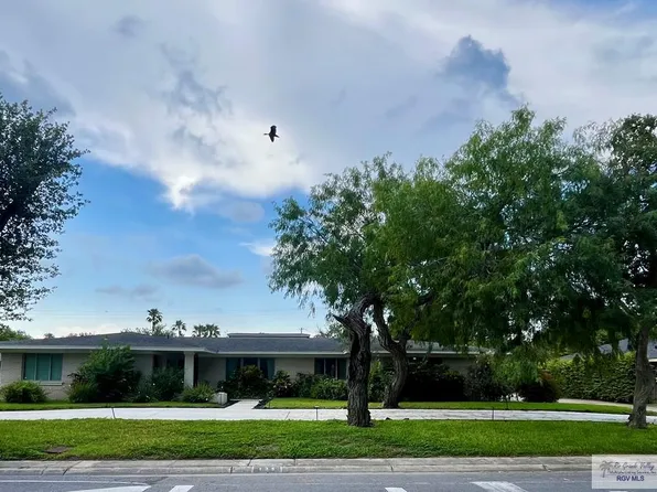 135 Calle Cenizo, Brownsville, TX 78520
