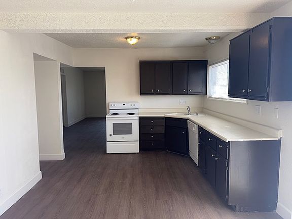 4th image of 5111 Blanton Dr