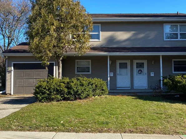 2001 Westbrook Ln, Madison, WI 53711